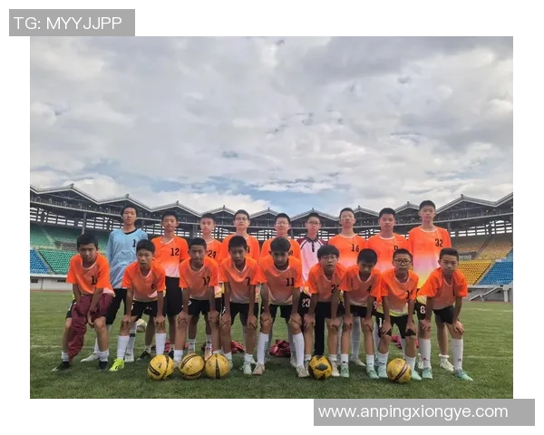 中国知名足球球星的成长之路与辉煌成就全景解析 中国知名足球球星的成长之路与辉煌成就全景解析