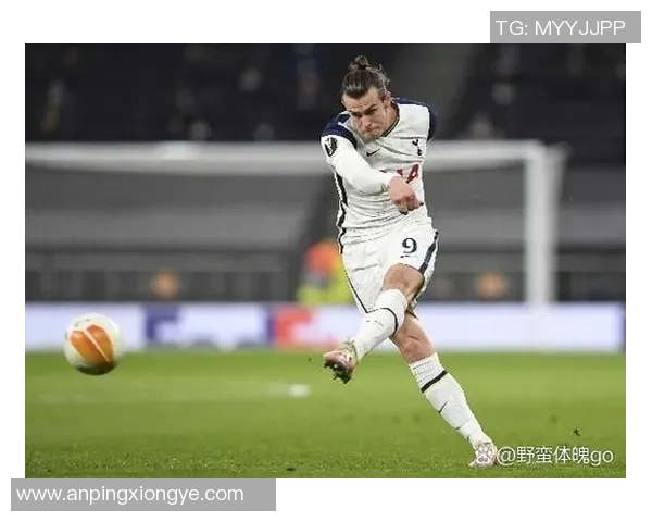 如何从技术战术和影响力角度全面评论一位顶级足球球星的表现 如何从技术战术和影响力角度全面评论一位顶级足球球星的表现