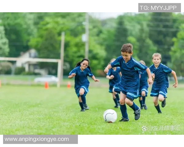 聚焦绿茵场巨星单身生活揭秘与情感世界深度观察