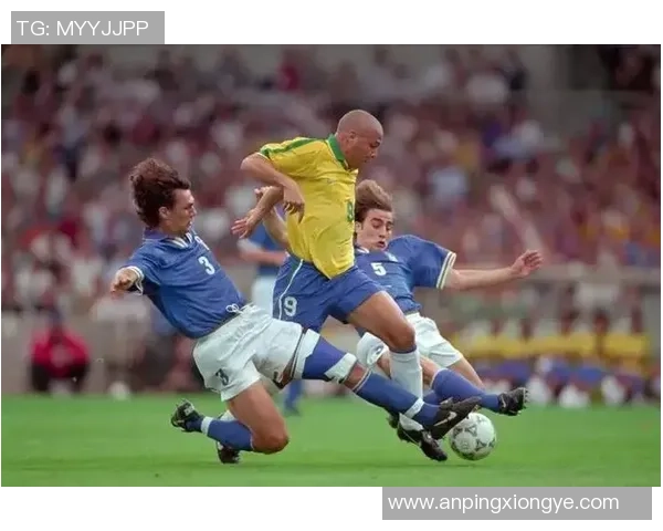 足球巨星卡米特闪耀赛场历史成就与未来潜力深度解析 足球巨星卡米特闪耀赛场历史成就与未来潜力深度解析